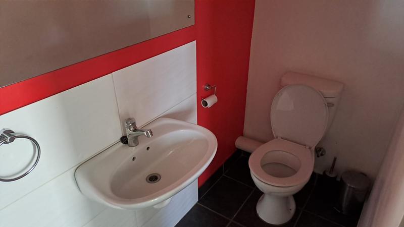 To Let commercial Property for Rent in Walmer Eastern Cape